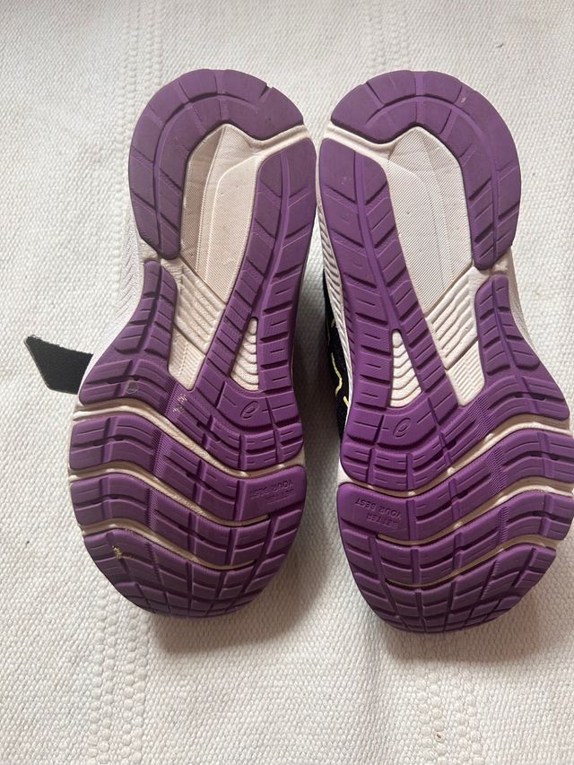 Zapatillas Asics Niña/o Negras- talla 31.5/19.5 cm