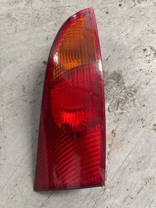 Piloto trasero derecho Ford Focus