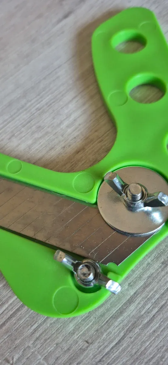 Regla de ángulos ajustable