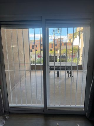 Puerta corredera aluminio,persiana verja de hierro