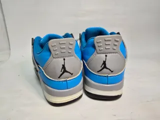 Zapatilla Nike Jordan Retro Azul y Gris