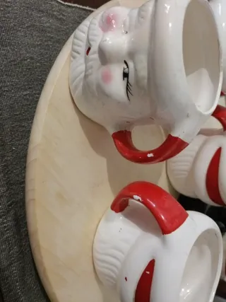 Babbo Natale con 4 tazze