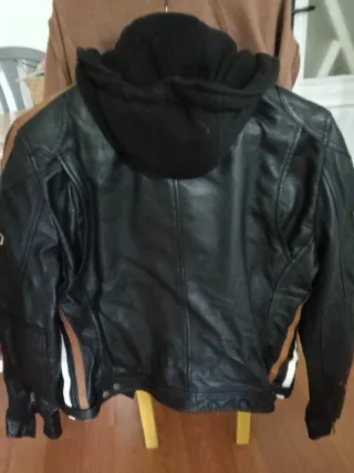 Chaqueta de cuero de moto