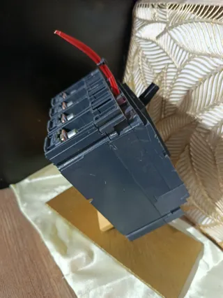 Schneider Electric NSX160F Interruptor