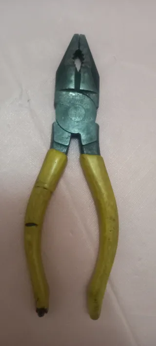 Lote de 5 Alicates Variados