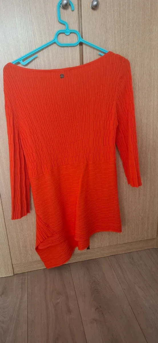 Top asimétrico mujer