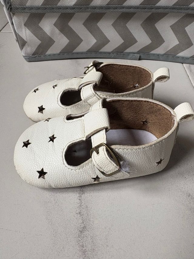 Lote 4 pares zapatos bebé