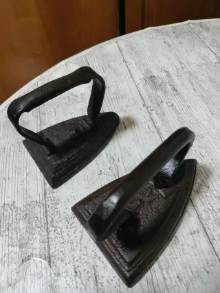 Planchas de hierro antiguas (2 unidades)
