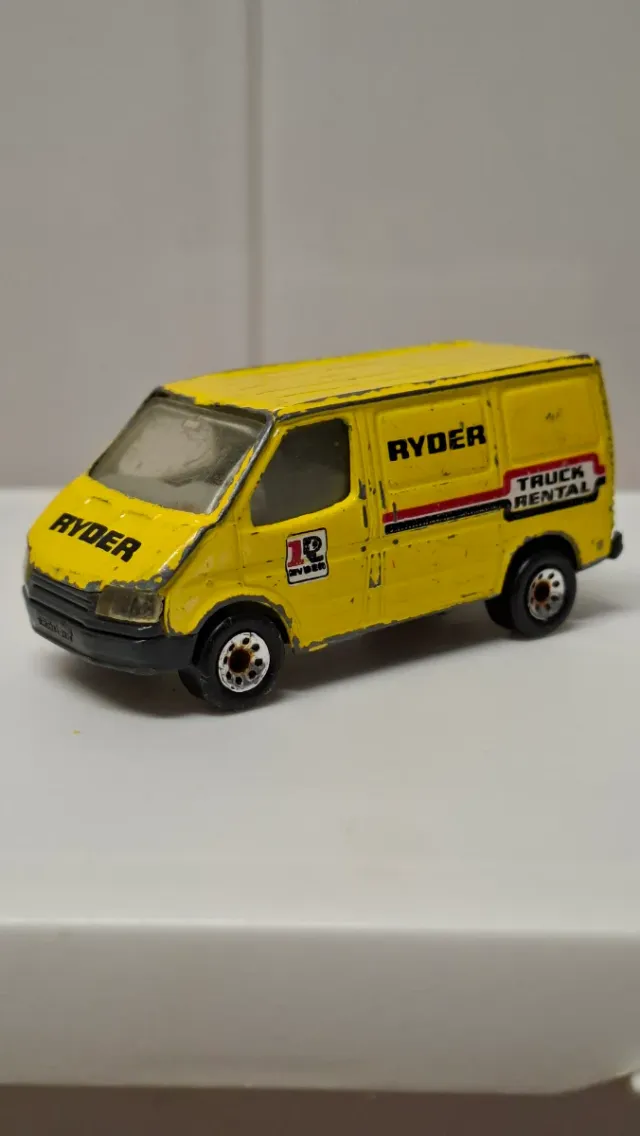 Ford Transit año 1986 Matcbox