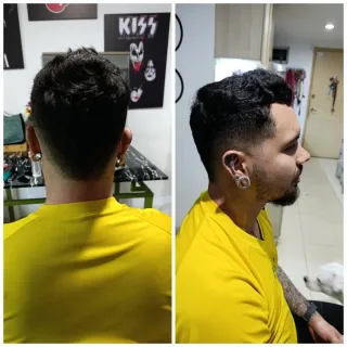 BARBERO A DOMICILIO PROFESIONAL SIN SALIR DE CASA