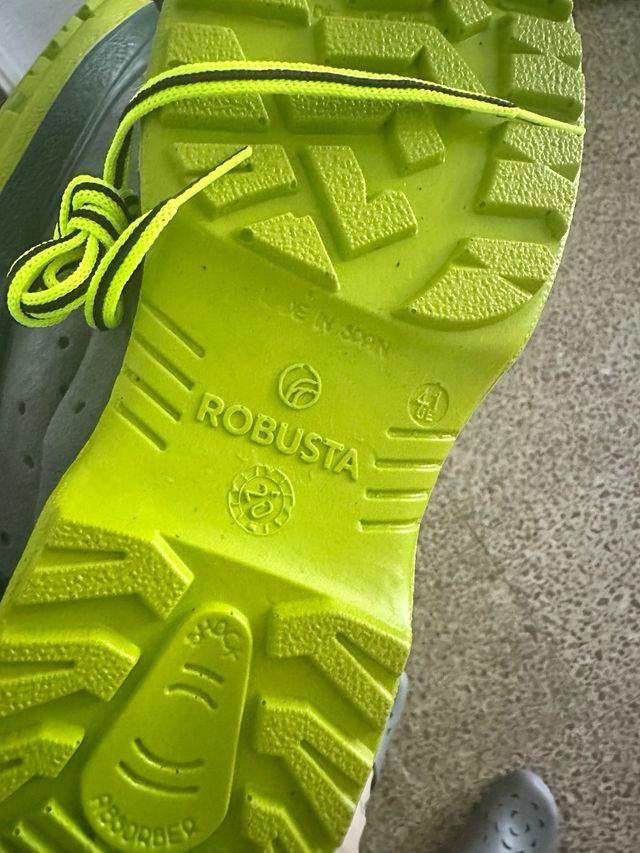 Calzado de seguridad Robusta gris y verde (nuevo)