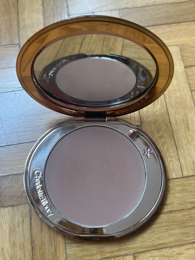 Charlotte Tilbury Airbrush Bronzer Dorado