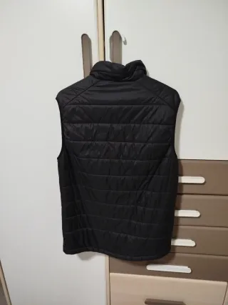Chaleco acolchado hombre negro