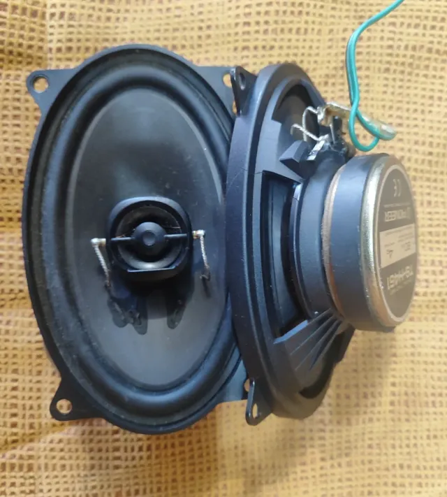 Altavoces Pioneer 90W TS-H461