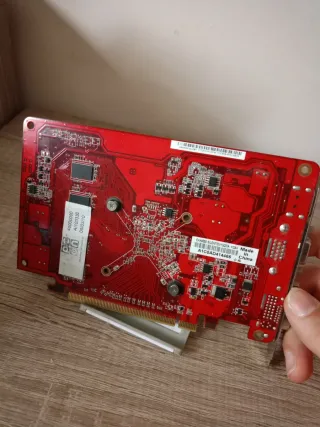 Tarjeta Gráfica Asus Roja