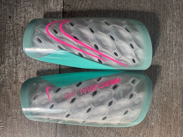 Espinilleras Nike Mercurial Lite Niño