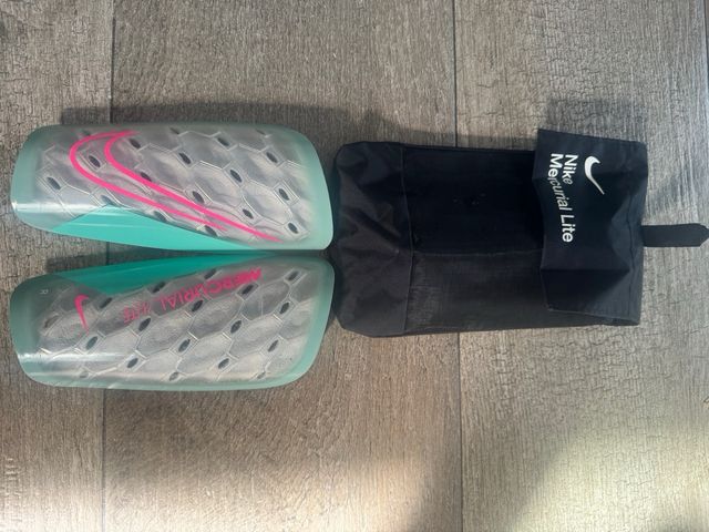 Espinilleras Nike Mercurial Lite Niño