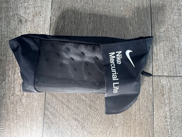 Espinilleras Nike Mercurial Lite Niño