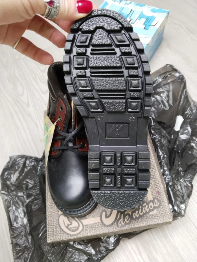Botas niño piel T.28