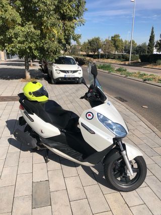 Piaggio 300i Evo Blanca