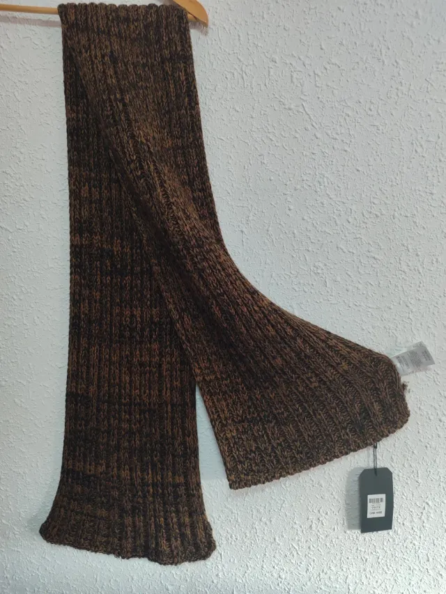 Bufanda de lana marrón y negra. Nueva con etiqueta