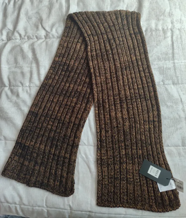 Bufanda de lana marrón y negra. Nueva con etiqueta