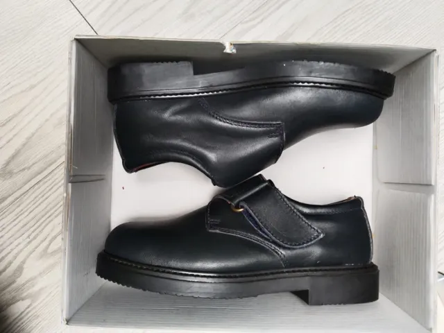 Zapatos niño uniforme talla 29