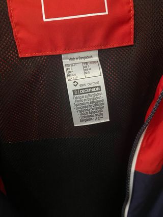 Chaqueta Tribord azul y roja hombre Decathon.