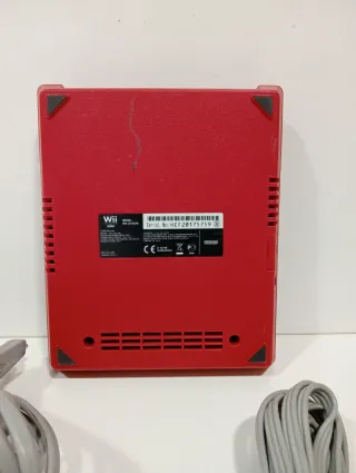 Nintendo Wii Slim Negra y Roja