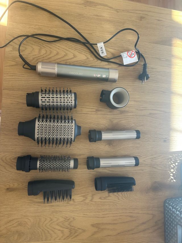 Cecotec Bamba 8 Secador y Accesorios