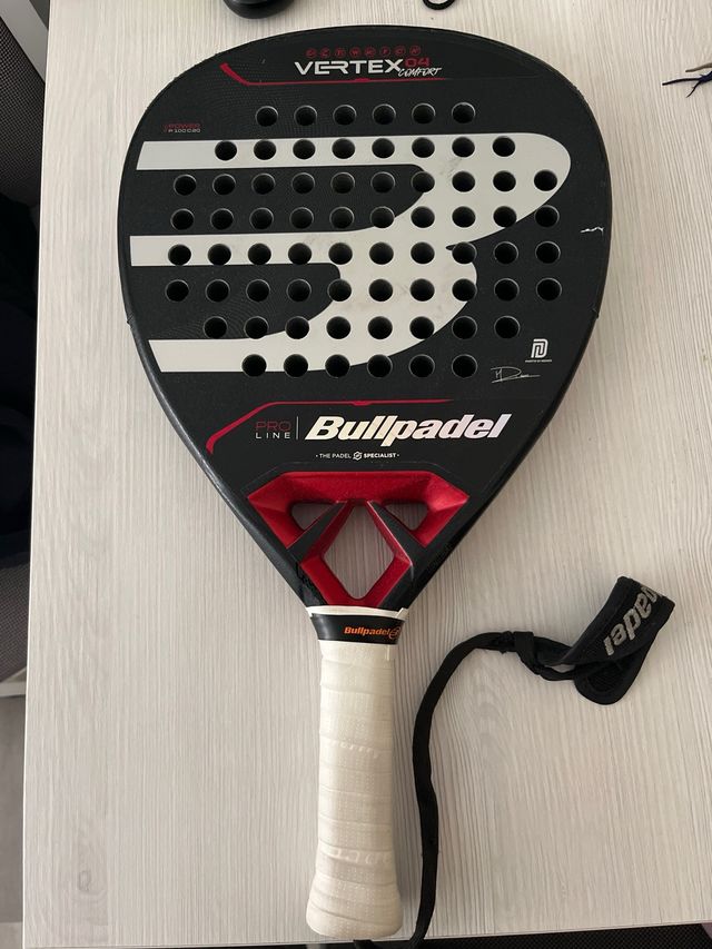Pala Bullpadel Vertex 04 Confort Martin Dinneno