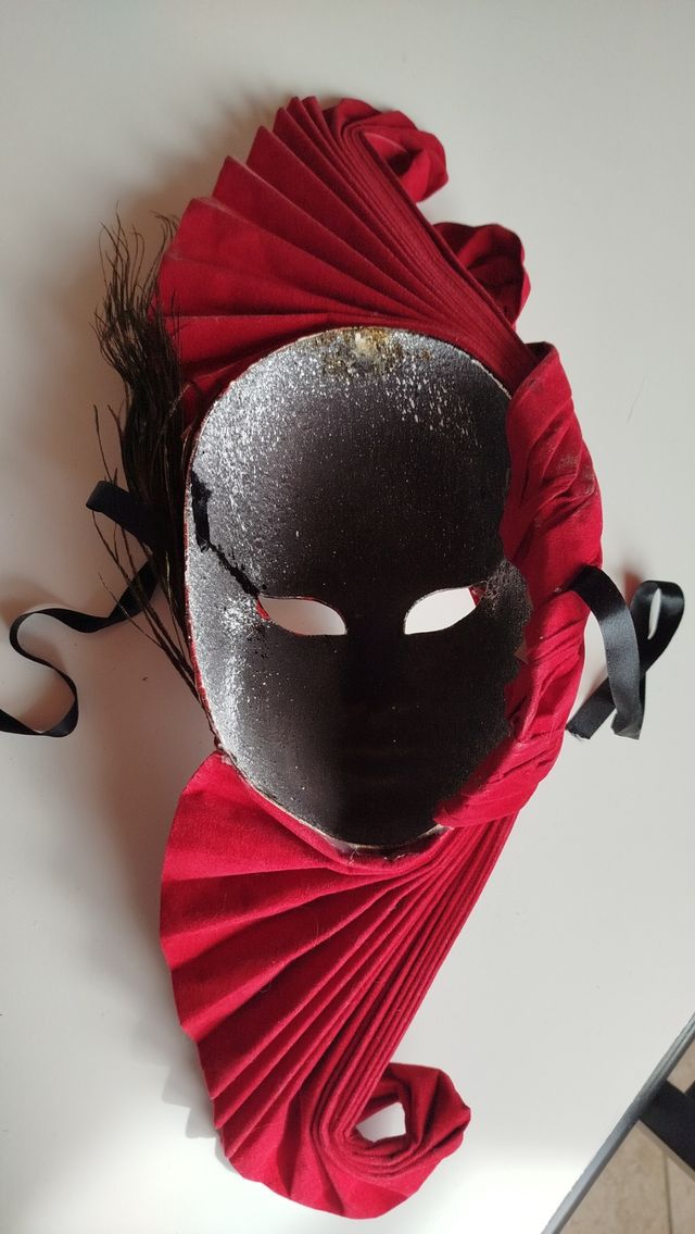 Maschera veneziana originale rossa