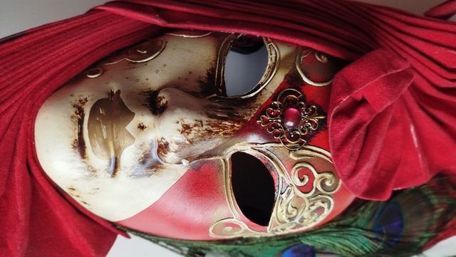 Maschera veneziana originale rossa