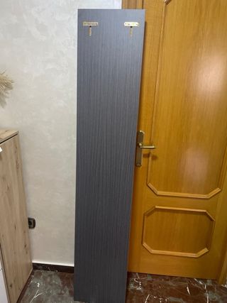 Specchio a figura intera nero e legno