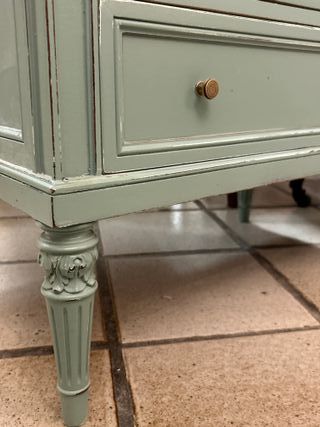 Mesita de noche restaurada 1930