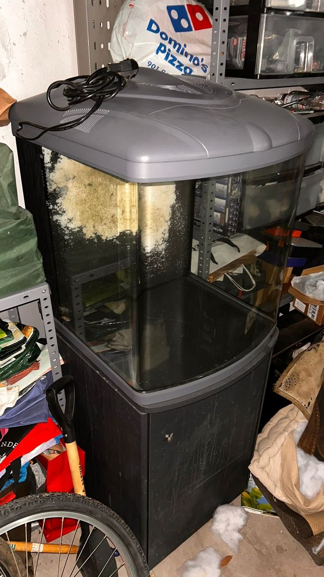 Acuario Marino Grande con Mueble y Accesorios