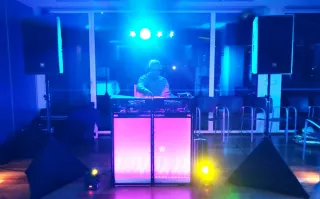 DJ para eventos, bodas, cenas de empresa