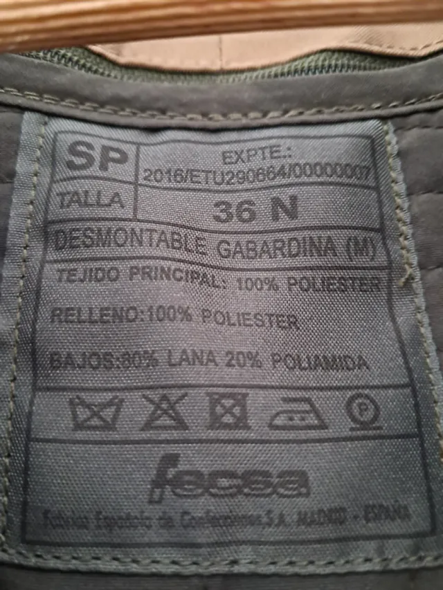Gabardina Beige Clásica Militar FECSA