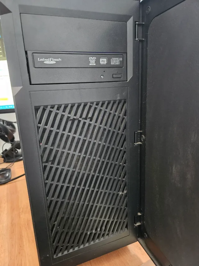 Torre Gaming i7, GTX 1070Ti 8G, Corsair 16GB, 2To+