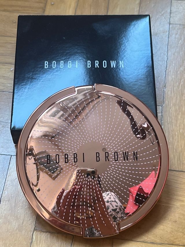 Paleta Bobbi Brown Cara y Mejillas Nueva