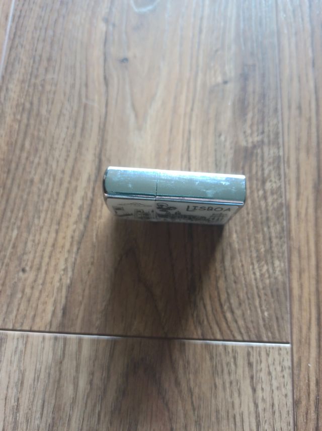 Mechero estilo Zippo Lisboa