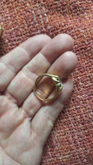 Anillo Oro 18k con Brillante Tallado