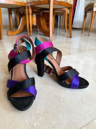 Zapatos de tacón multicolor