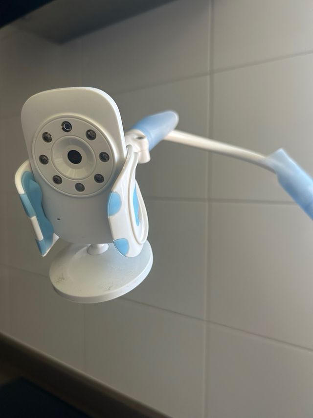 Soporte flexible para cámara vigila bebés