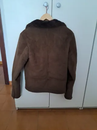 Cazadora de ante con borrego interior