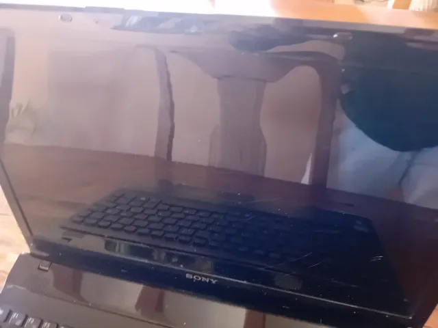 Portátil Sony Vaio SVE151D11M + Cargador