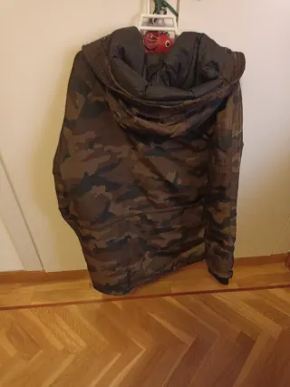 Anorak camuflaje marrón y verde