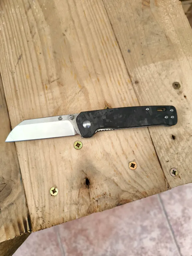 QSP Penguin Fibra de Carbono Forjado