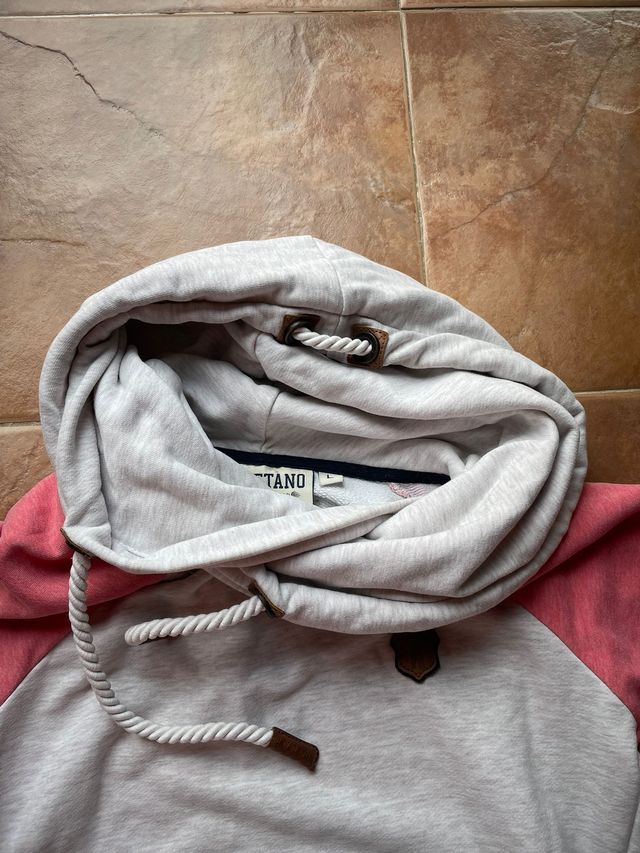 Sudadera Naketano gris y rosa