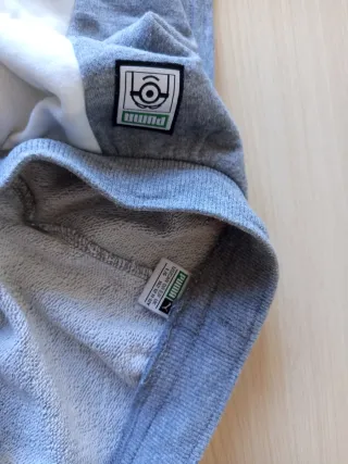 Pantalón niño corto Puma gris/blanco. Talla 11/12